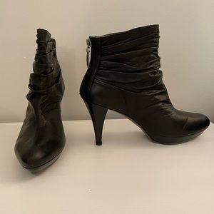 NWT Pura Lopez Black Leather Ankle Boots